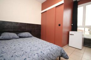 12 - Chambre avec lit double et sdb privé